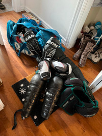 Hockey gear medium