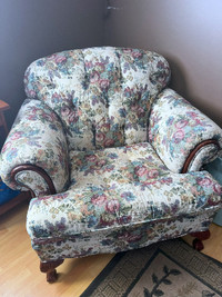 Free Items Floral Chair and Bamboo privacy screen