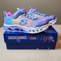 Skechers size 3 girls flutter heart runners