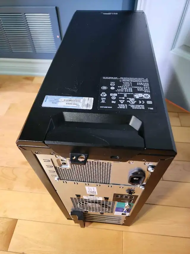 DELL PC-Server- EDGE T110ii XEON E3 E31220, 32 GB 11 TB SAS DR in Servers in Longueuil / South Shore - Image 5