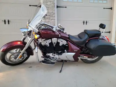 2011 Honda VTX 1300 , absolutely mint with extras, Saddlbags, Mustang seat, Cobra pipes. 19000kms. h...