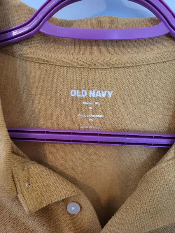 Mens XL Shirt in Men's in Sarnia - Image 3