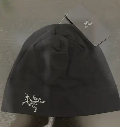 Arc’teryx Skull Cap Toque, New With Tags (Black), View more