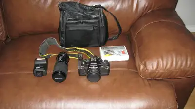 APPAREIL PHOTO 35 MM DE MARQUE PRAKTICA OBJECTIF 210 MM, View more