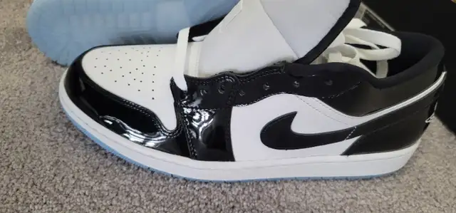 AIR JORDAN 1 LOW SE CONCORD size 11.5 NEW white black in Men's Shoes in Markham / York Region - Image 4