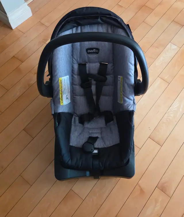 Infant car seat in Strollers, Carriers & Car Seats in City of Toronto - Image 3