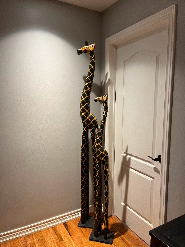 Set of 2 Accent Wooden Giraffes in Home Décor & Accents in Markham / York Region