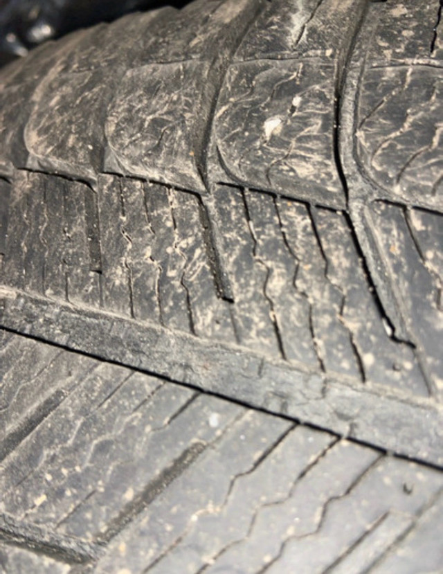 215 50 16 michelin x ice in Tires & Rims in Laval / North Shore - Image 4
