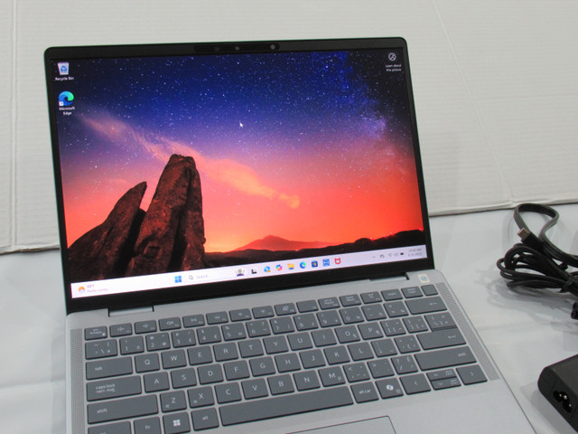 Dell Inspiron 14 Plus 7000 series 7441 Copilot+ PC 14" QHD+ Touc in Laptops in City of Toronto - Image 3