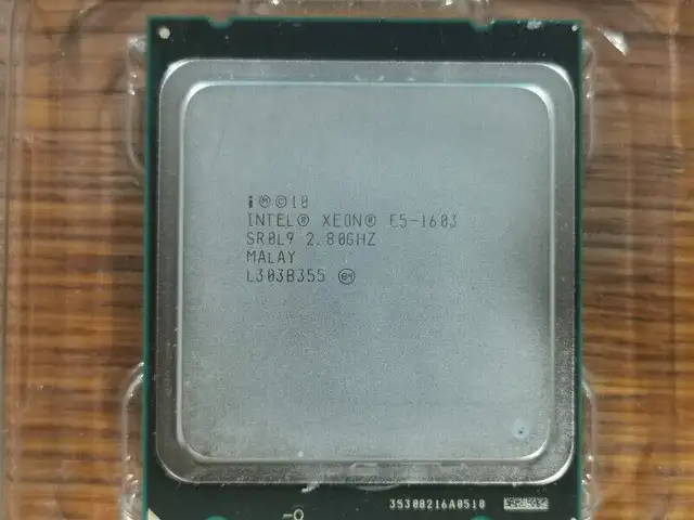 Intel Xeon E5-1603 2.8ghz CPU lga 2011 pulled  from working sys in System Components in Markham / York Region - Image 2