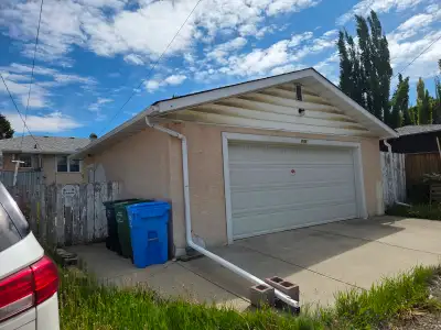 Extra Large double garage for storage use.