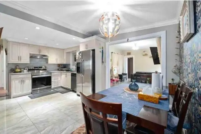 House for rent ( 4 Bedroon & 2 Washroom). in Long Term Rentals in Delta/Surrey/Langley - Image 4