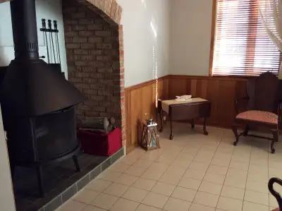 SPACIEUX, CALME et CONFORT. Hébergement à MOYEN TERME (32 jours et plus) Grand appartement meublé. 5...