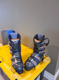 Ski Boots DALBELLO,  Size 27.5 Narrow