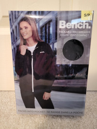 Brand New Size Small Black Packable Bench Windbreaker