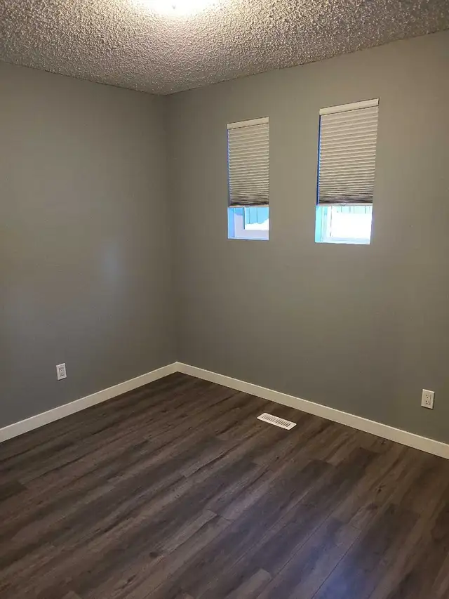 St.Albert townhouse for rent in Long Term Rentals in Edmonton - Image 2