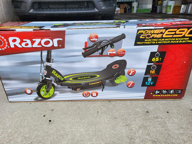 *** Razor Power Core E90 Electric Scooter- like New *** in eBike in Calgary - Image 3