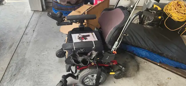 Electric Wheelchair in Health & Special Needs in Chilliwack - Image 3