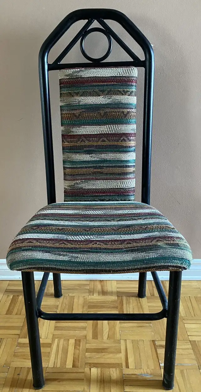 2 DINING CHAIRS NATIVE PRINTS in Home Décor & Accents in Laval / North Shore - Image 2