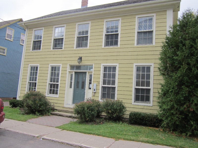 2nd Floor Downtown Bachelor Apartment Contract Pending Long Term