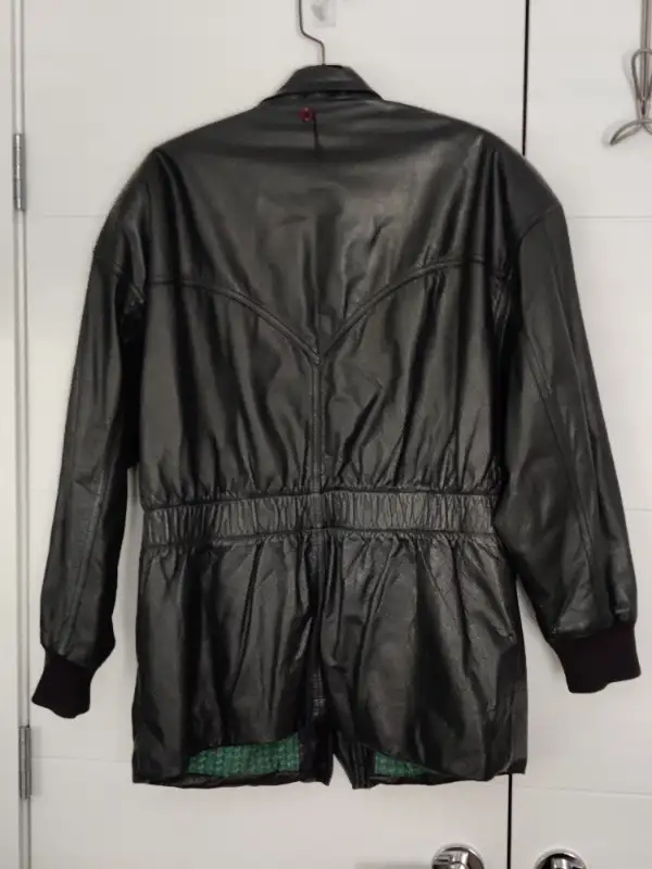 Black Leather Women Zipper Winter Jacket Coat - Size 12 in Women's - Tops & Outerwear in Calgary - Image 3