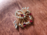 Vintage BROOCH with ruby red rhinestones (art deco styled)