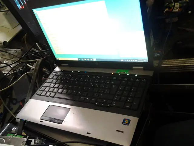 hp n620 6 gig 500g win10 pro - can upgrade to ssd + more mem 100 in Laptops in City of Montréal - Image 4