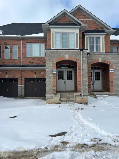 150 Adventura Rd Brampton Please contact 416-817-8109 A Beautiful 4 bedroom townhouse in a prestigio...