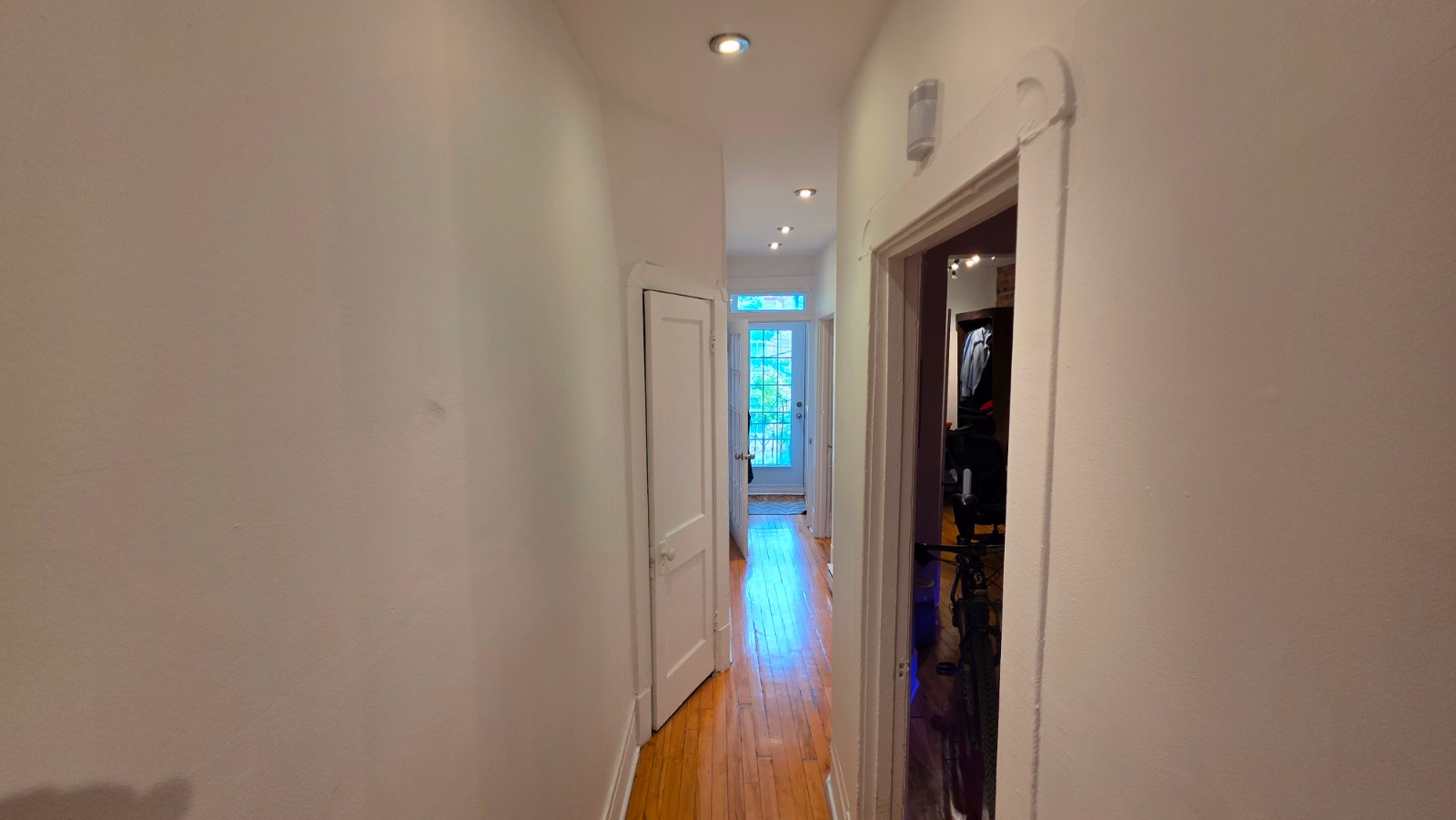 Apartment for Rent — photo 2