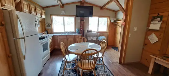 CABIN AND ANNUAL RV SITE RENTALS NEAR LAKE KOOCANUSA in British Columbia in Canada - Image 7