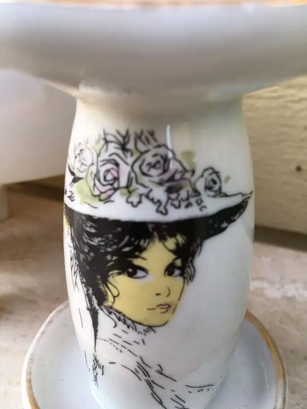 Toothbrush Holder Porcelain Woman Early Century Vintage62864363062531121