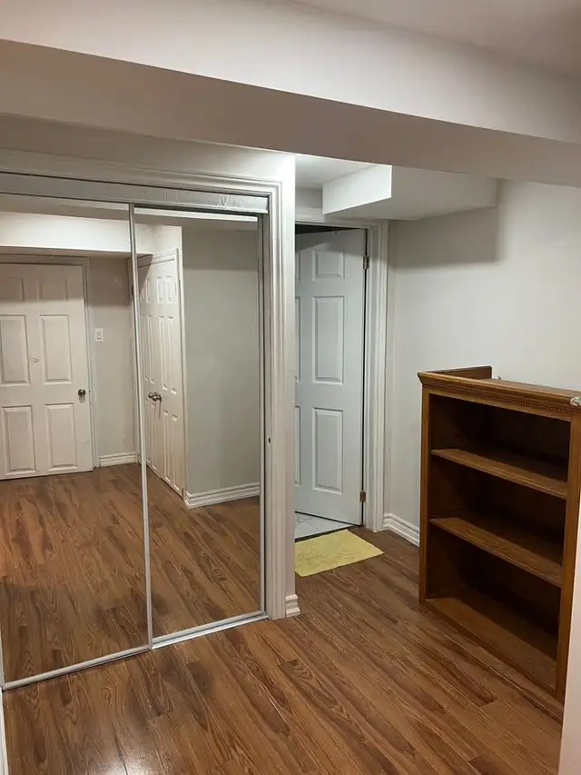 Basement shared room for females Ajax Durham in Room Rentals & Roommates in Oshawa / Durham Region - Image 8