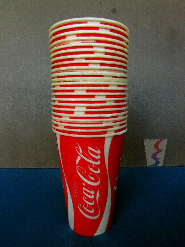 22 Vintage Enjoy Coke Coca Cola Wax Cups Lily Canada 1970’s in Arts & Collectibles in Kitchener / Waterloo - Image 2