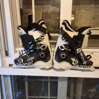 Ski boots, View more