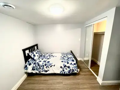 Furnished Room 4 min walk to Algonquin College. Located in a modern newly build basement apartment....
