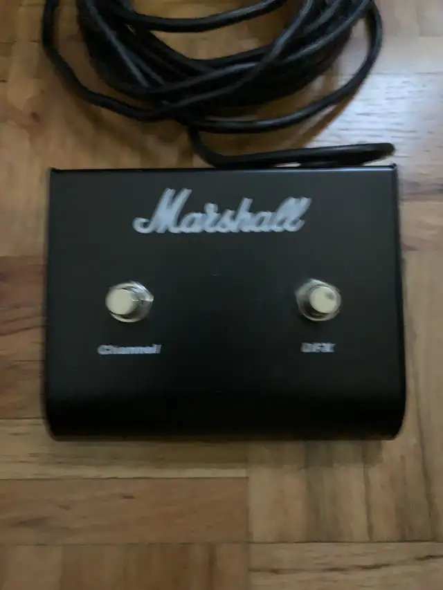 Marshall footswitch in Amps & Pedals in Ottawa - Image 3