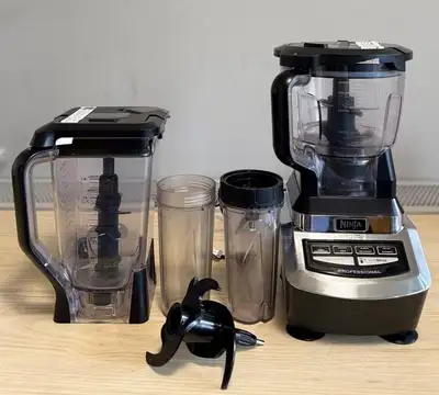 Ninja Blender and Food Processor BL780C 1200W https://www.amazon.ca/dp/B018A57MVG?ref=ppx_yo2ov_dt_b...