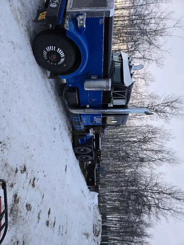oilfield float in Heavy Trucks in Fort St. John - Image 6