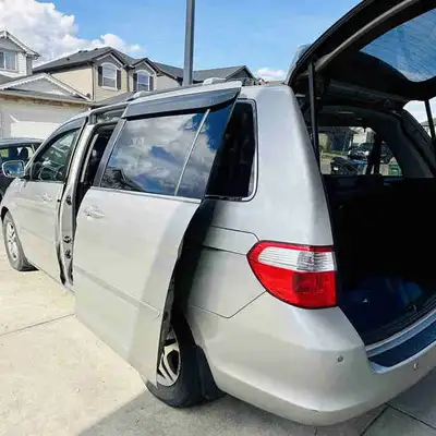 2005 Honda Odyssey Touring fully loaded For Sale 2005 Honda Odyssey with 276,000 KM. Engine and tran...