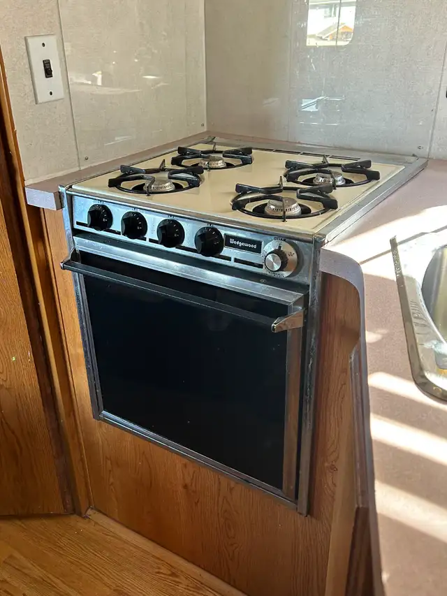 Motorhome in RVs & Motorhomes in Nanaimo - Image 9