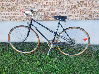 Vélo mikado randonnée 85$, View more