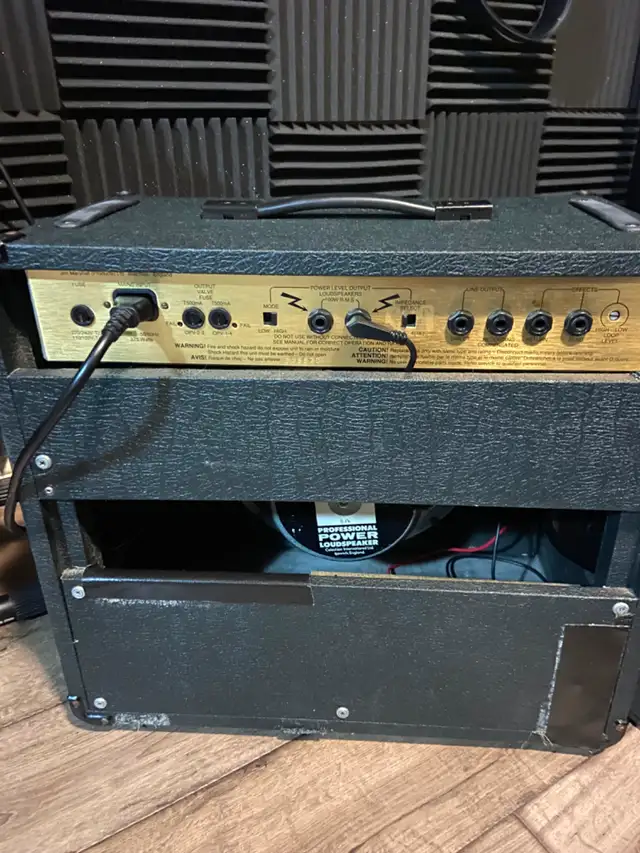 Early 90's Marshall JCM 900 in Amps & Pedals in Sarnia - Image 3