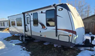 2014 Keystone Sprinter 331 RLS – Spacious, Comfortable, Ready to Camp! Selling our 2014 Keystone Spr...