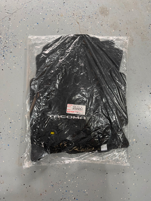 NEW OEM Toyota Floor Mats Other Parts & Accessories