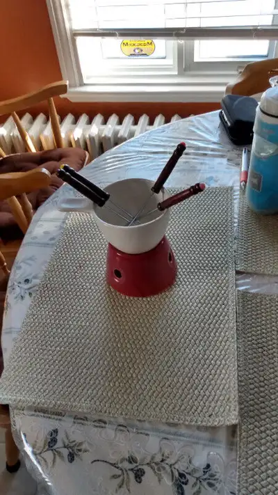 Caquelon pour fondue au chocolat, View more