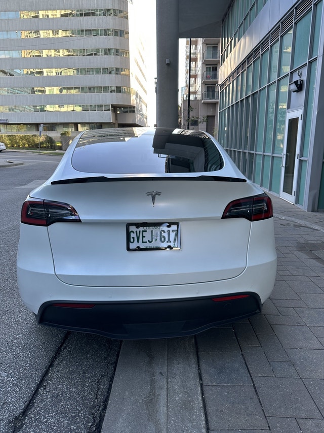 2021 Tesla Model Y Standard Range with custom wrap Cars & Trucks