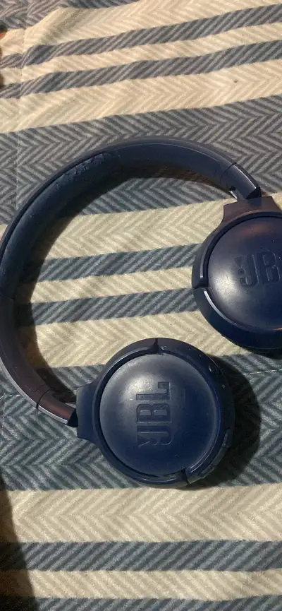 JBL headphones (wireless/bluetooth), View more
