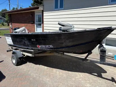 I bought this in 2020, put less than 100 hours on it. Has a bilge pump with float switch, brand new...