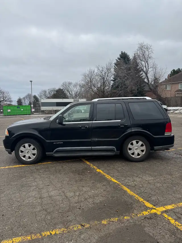 2003 Lincoln Aviator in Cars & Trucks in City of Toronto - Image 4
