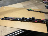 Automic ski 175 Salomon binding and Rossignol poles